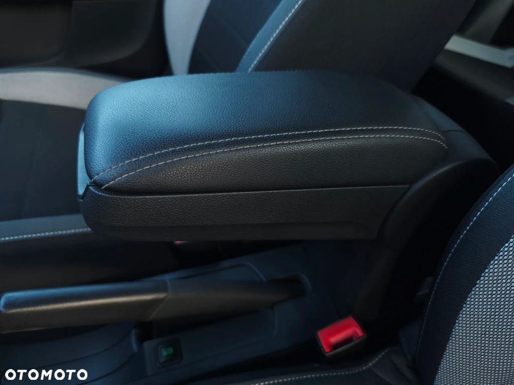 Skoda RAPID 1.2 TSI Ambition - 19