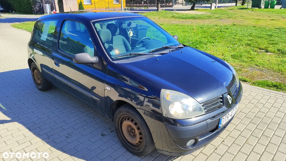 Renault Clio - 1