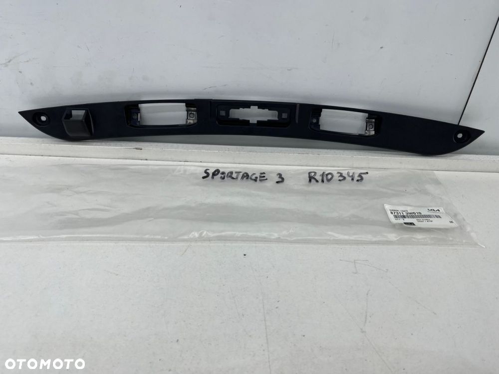 Listwa Kia Sportage 3 III 10-15r. blenda nakładka klapy bagażnika na kamerę 87311-3w010 - 10
