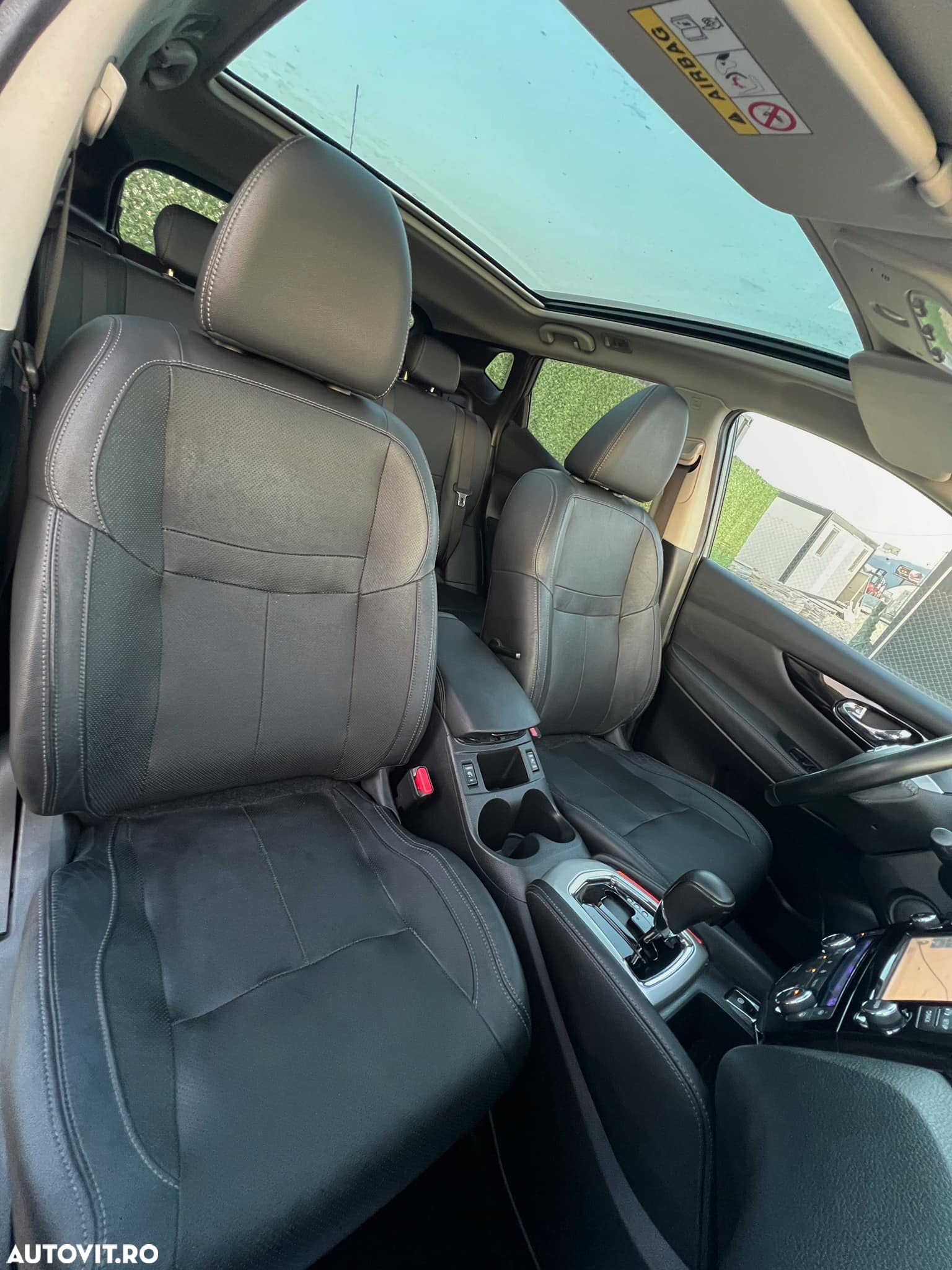 Nissan Qashqai 1.6 DCI Xtronic TEKNA - 17