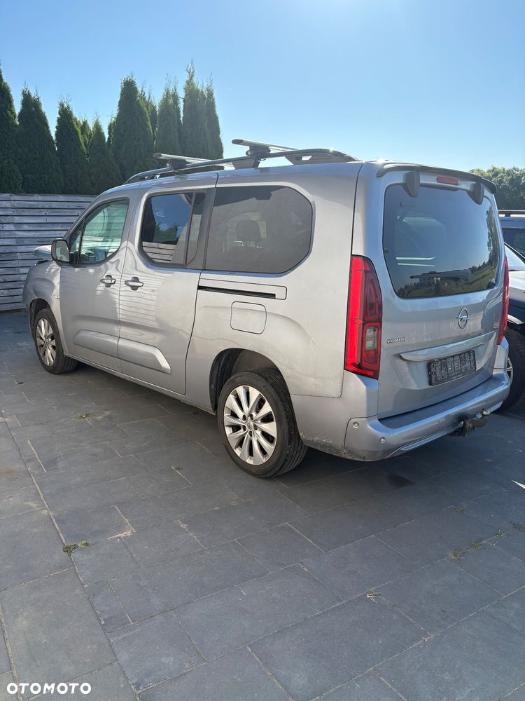 Opel Combo 1.2 Turbo Elite S&S - 4