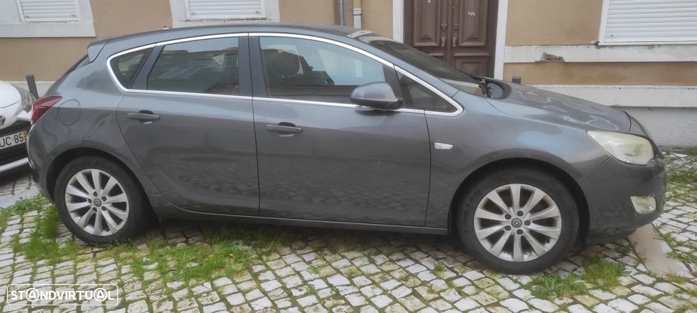 Opel Astra 1.7 CDTI DPF Cosmo - 1