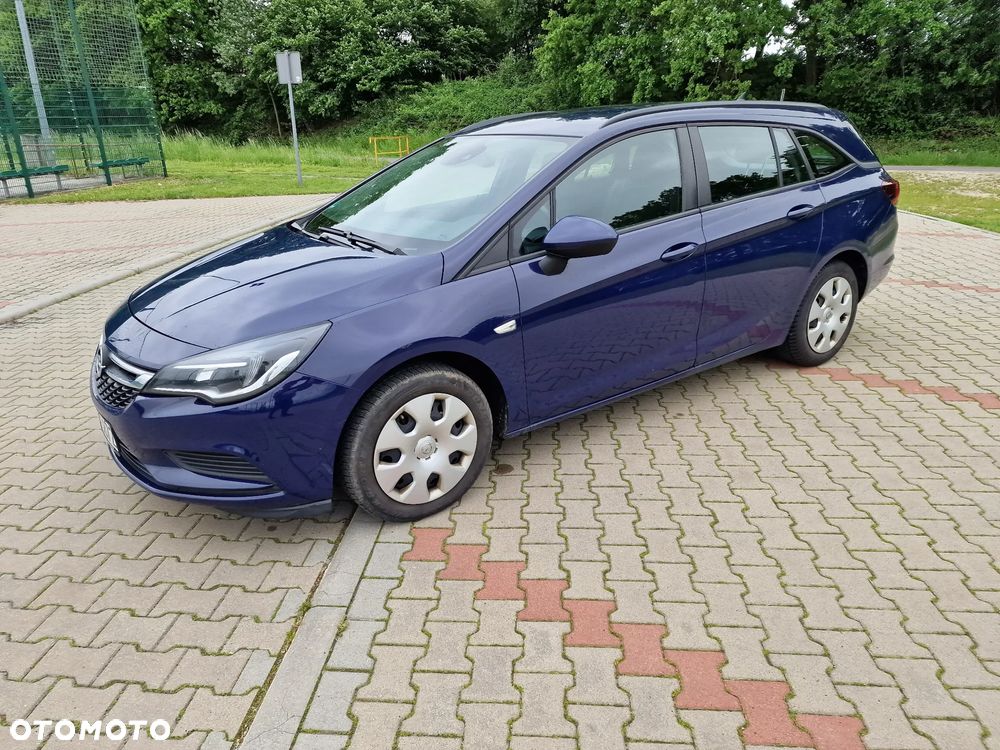 Opel Astra IV 1.6 CDTI Essentia - 2