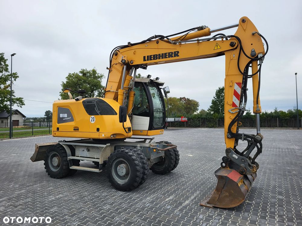 Liebherr A918 Compact / z Niemiec / Stan idealny /