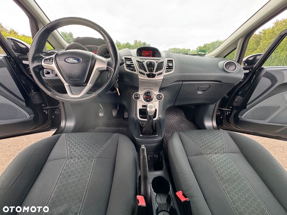 Ford Fiesta 1.25 Champions Edition - 30