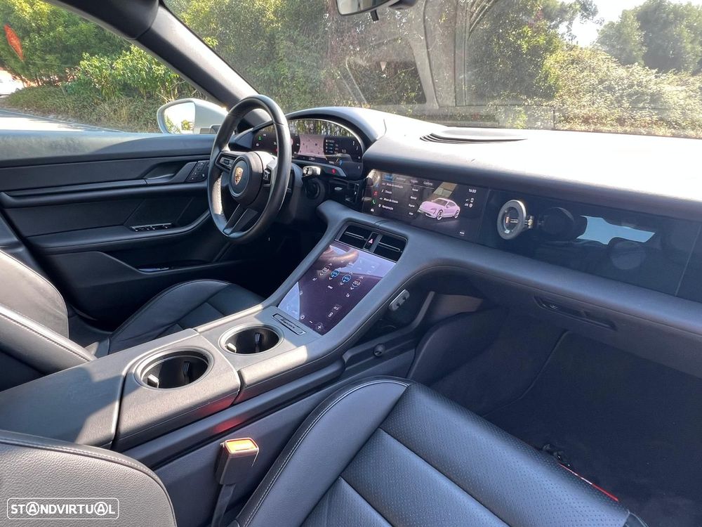 Porsche Taycan Standard - 16