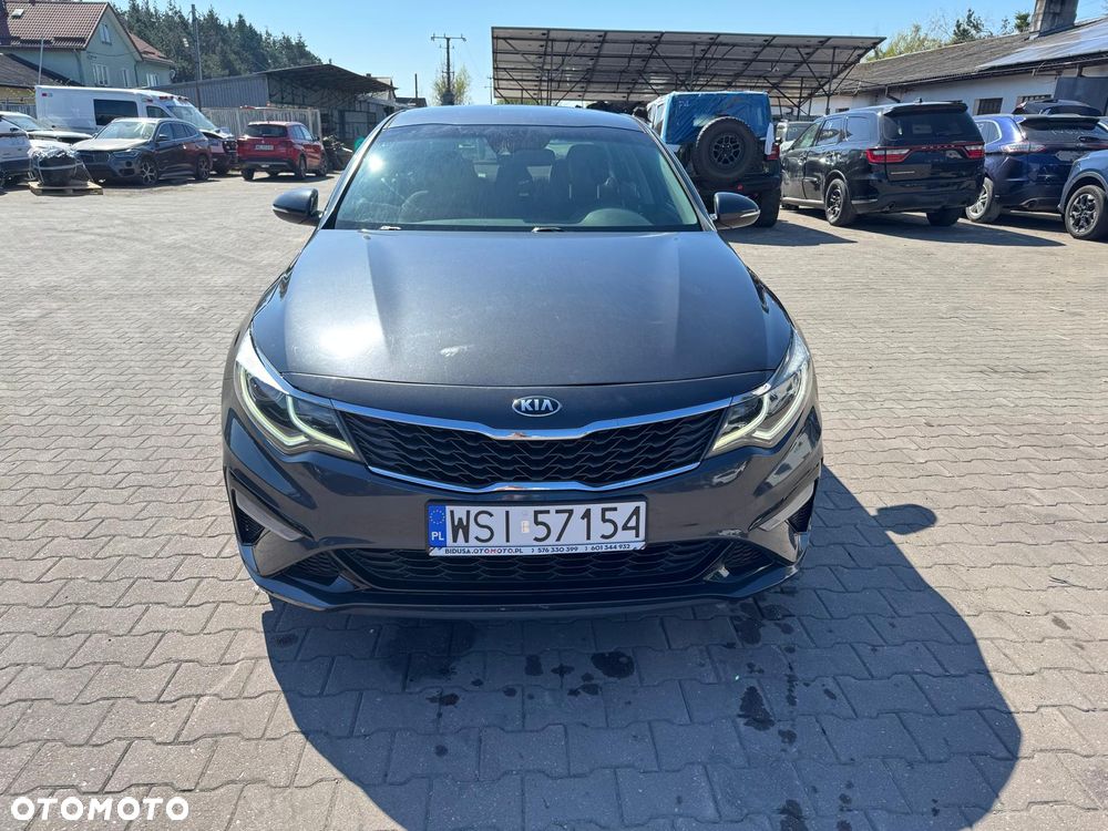 Kia Optima - 8