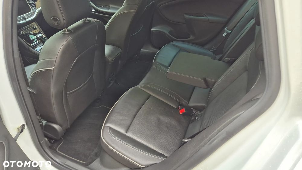 Opel Astra 1.6 BiTurbo D Start/Stop Ultimate - 19