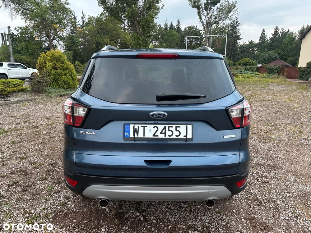 Ford Kuga 1.5 EcoBoost 2x4 Titanium - 6