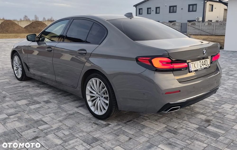 BMW Seria 5 520d Luxury Line - 3
