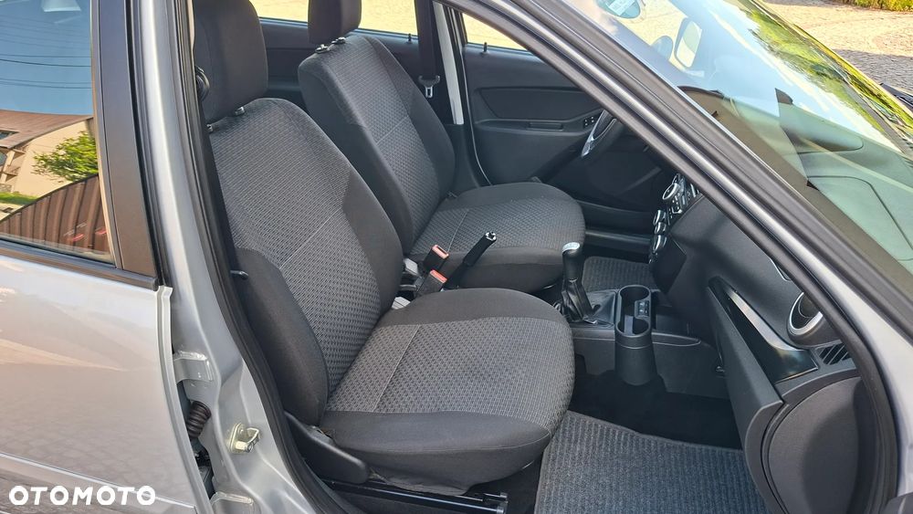 Ford Fiesta 1.25 Champions Edition - 31
