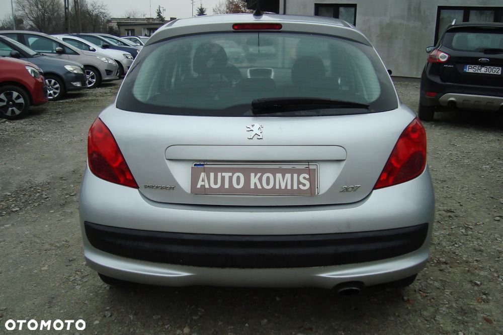 Peugeot 207 - 6