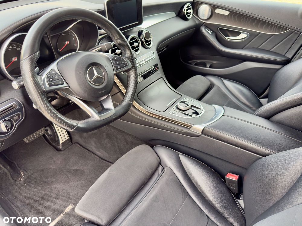 Mercedes-Benz GLC - 12