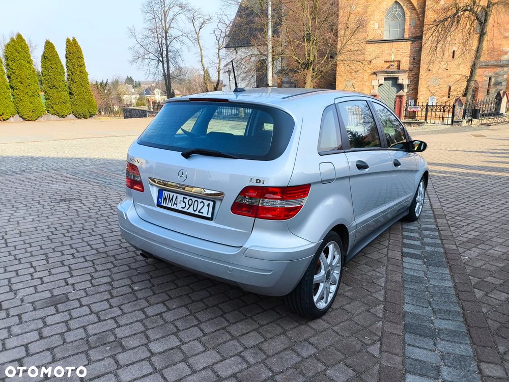 Mercedes-Benz Klasa B 180 CDI Autotronic - 8