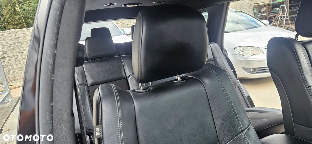 Dodge Durango III LIFT 2021- Fotel Fotele kanapa 2 rząd 3 rząd Tapicerka Boczki drzwi podłoga środek kolor czarny SKÓRA WELUR ZAMSZ 7 OSÓB grzane fotele - 13