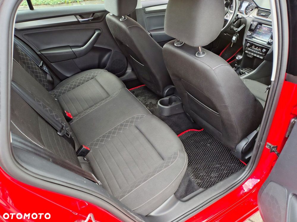 Skoda RAPID Spb 1.0 TSI Ambition - 30