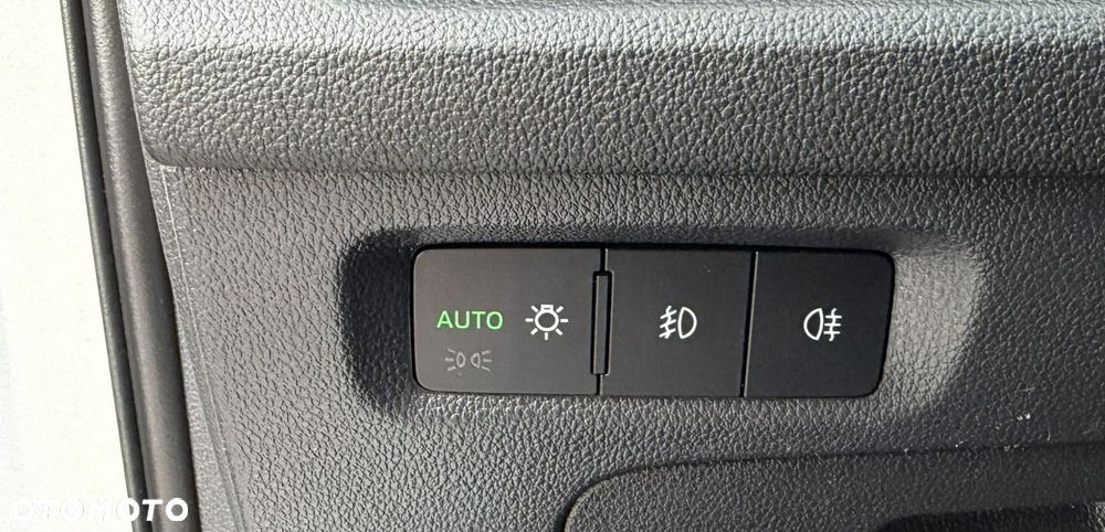 Skoda Octavia 2.0 TDI SCR Ambition - 33