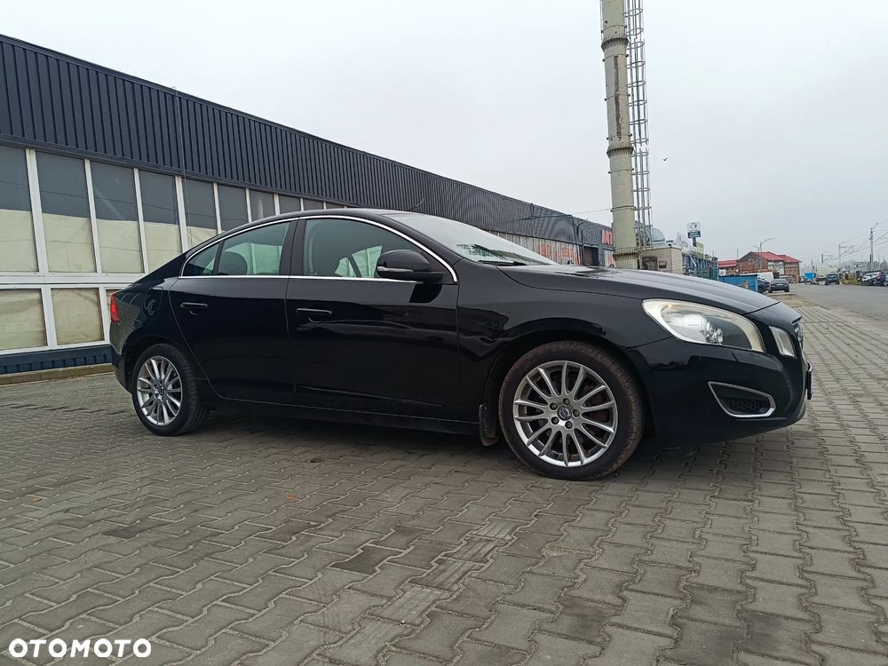 Volvo S60 D3 Geartronic Momentum - 6
