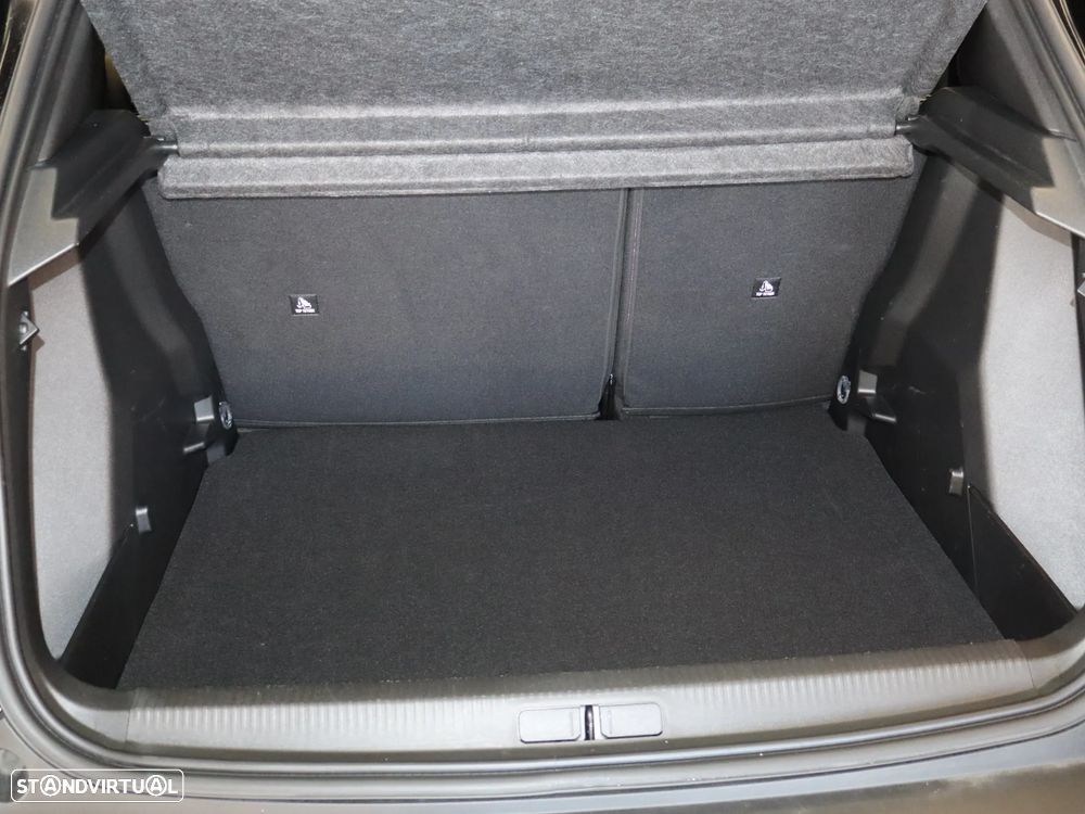 Peugeot 2008 1.2 PureTech Style - 12