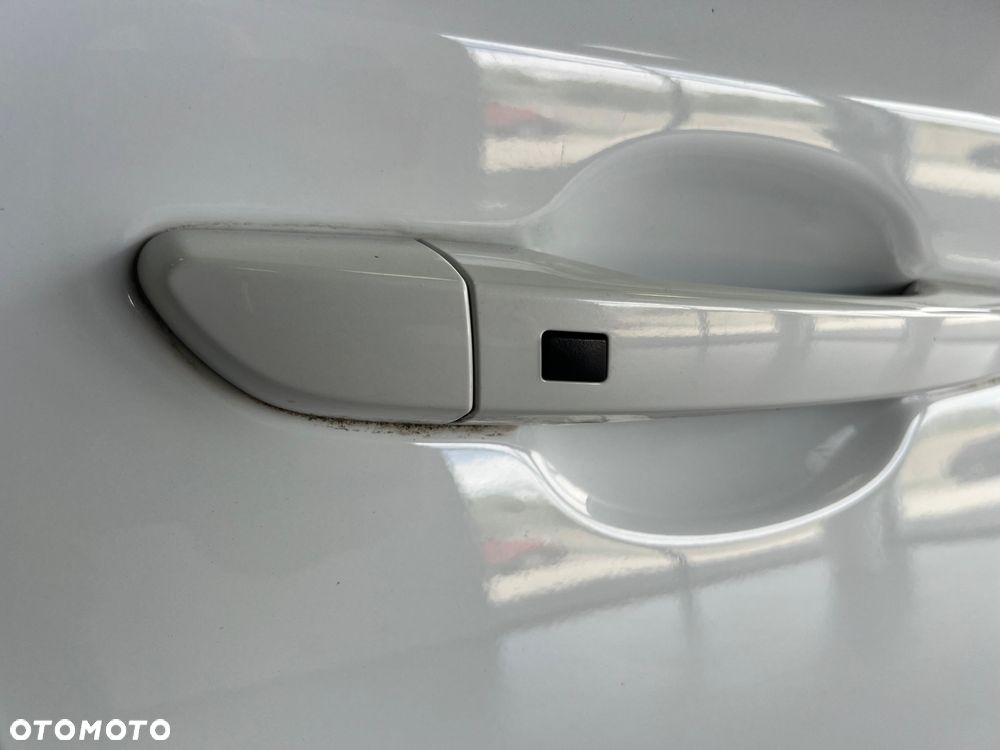 Hyundai Kona - 37