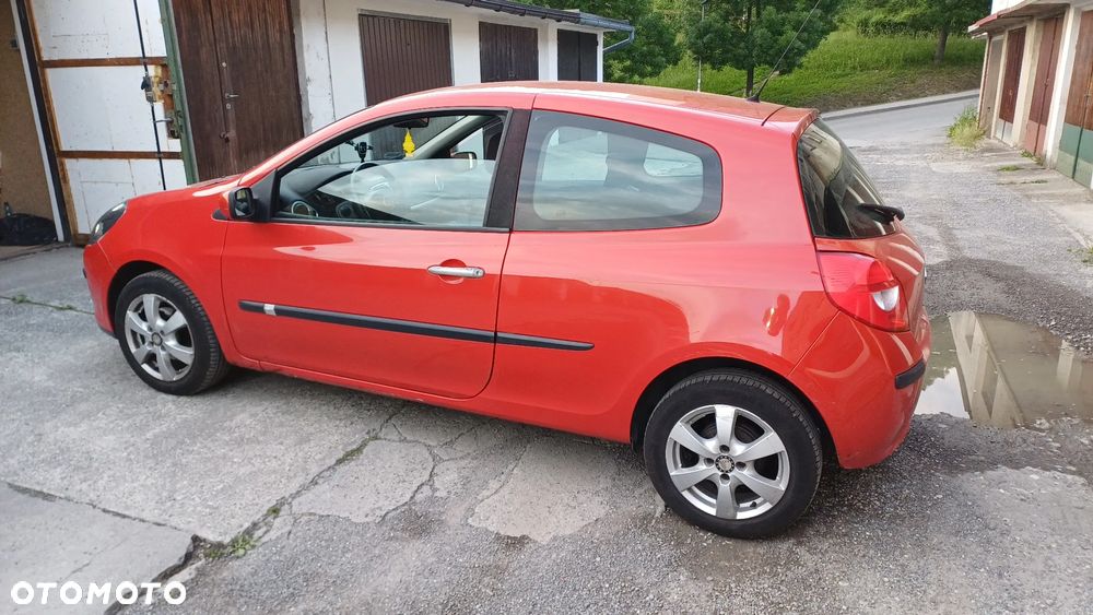 Renault Clio 1.2 16V Dynamique - 4