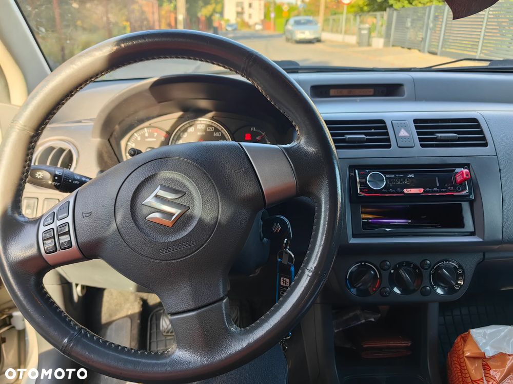 Suzuki Swift 1.3 GS / Premium 4WD - 4