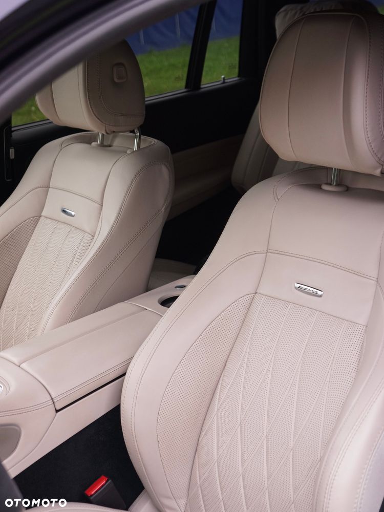 Mercedes-Benz GLS - 10
