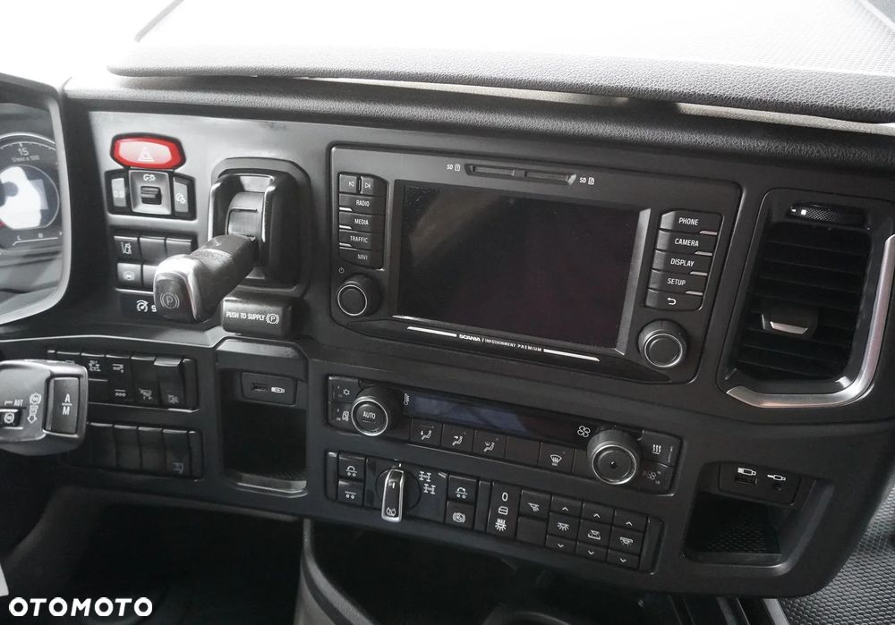 Scania G540 8x4 / Rama 8,7 m / oś skrętna / 2021 - 19