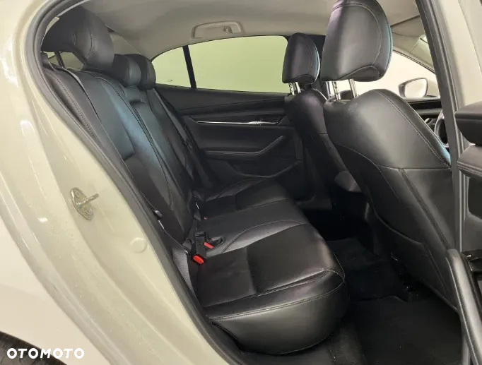 Mazda 3 - 10