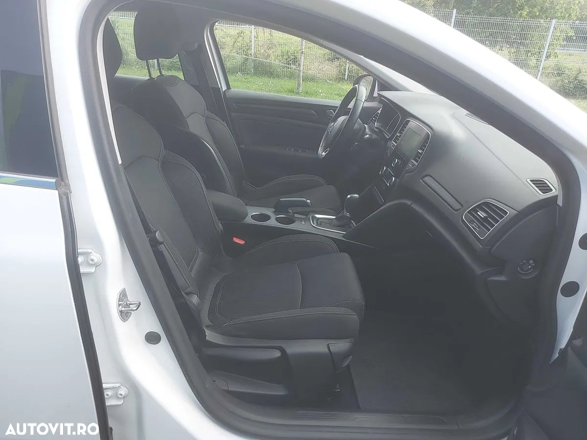 Renault Megane BLUE dCi EDC Limited - 10