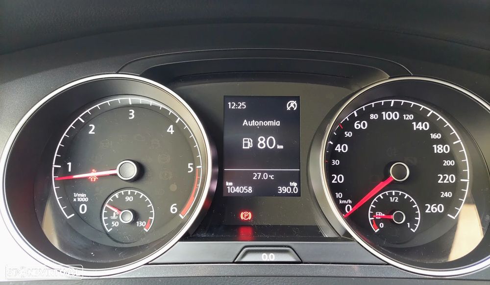 VW Golf 1.6 TDI Confortline - 28