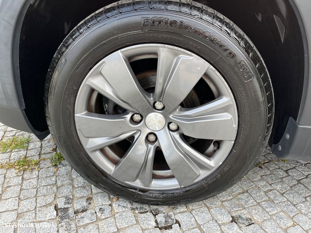 Peugeot 2008 1.5 BlueHDi Signature - 21