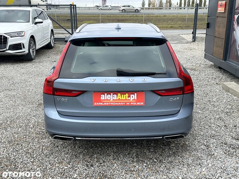 Volvo V90 D4 Inscription - 11