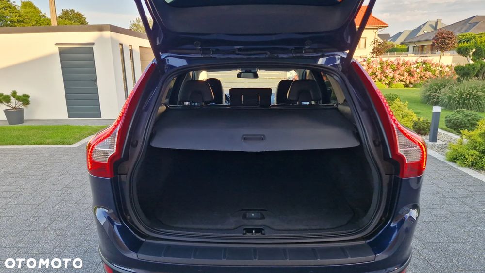 Volvo XC 60 D4 Geartronic Momentum - 33