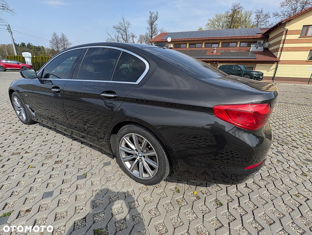 BMW Seria 5 530i Luxury Line - 15