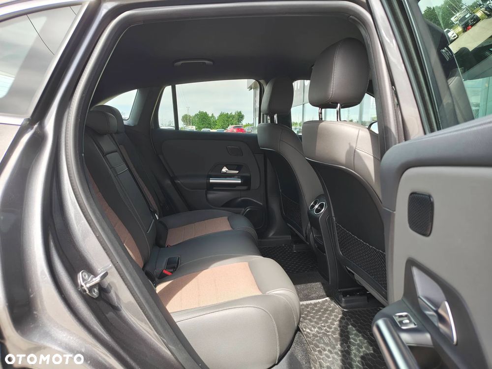 Mercedes-Benz EQA 250 66.5kWh Electric Art - 14