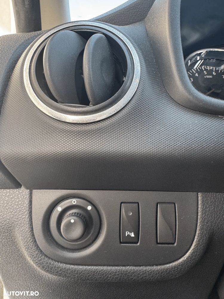 Dacia Logan 1.2 - 13