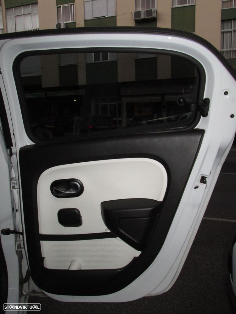 Renault Twingo 0.9 TCe Le Coq Sportif - 40