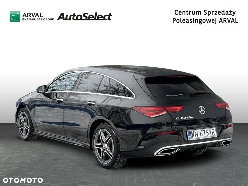 Mercedes-Benz CLA 250 E AMG Line 8G-DCT - 4