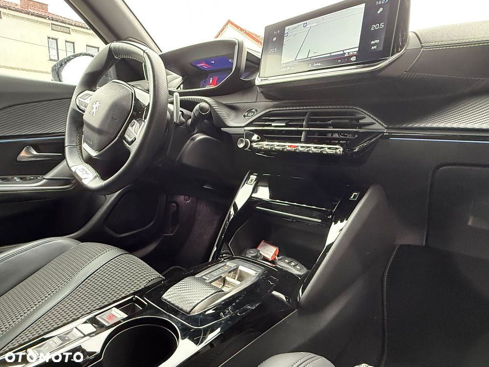 Peugeot 2008 PureTech 130 EAT8 GT Pack - 20