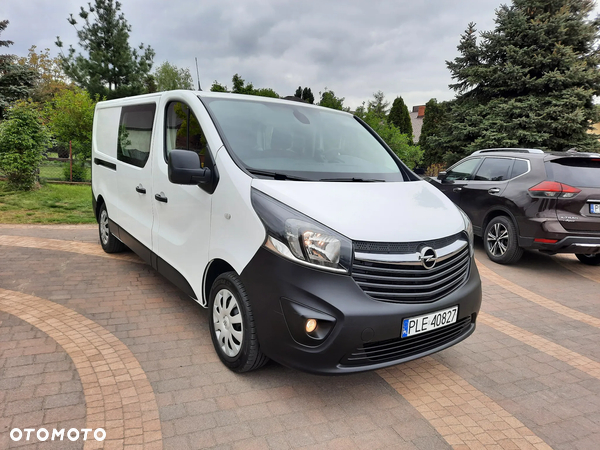 Opel Vivaro Brygadówka 6 osobowy Długi