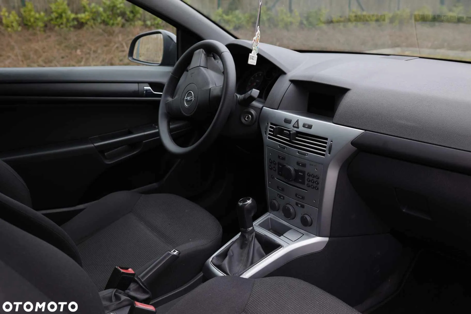 Opel Astra III GTC 1.4 Enjoy - 9
