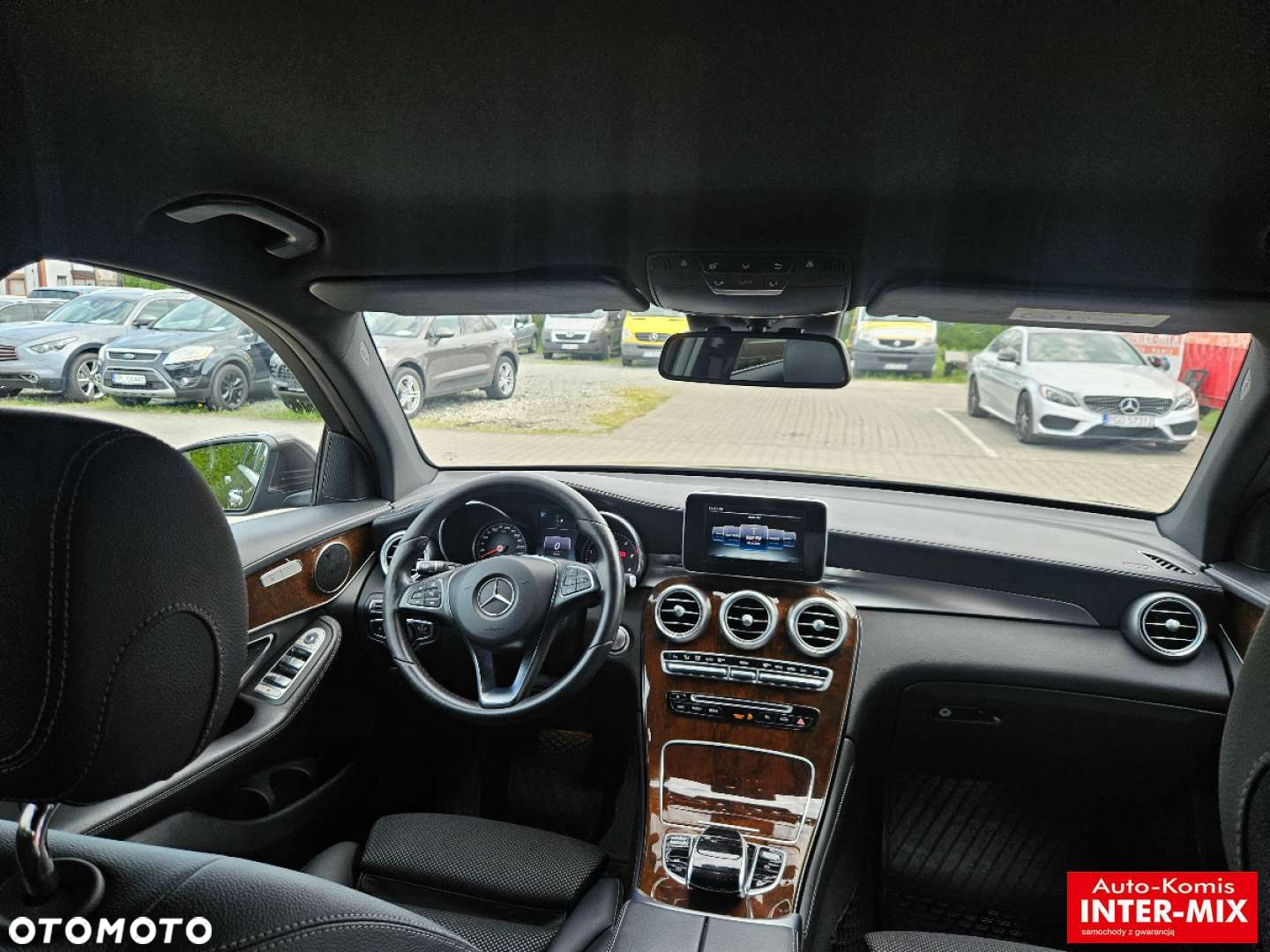 Mercedes-Benz GLC - 32