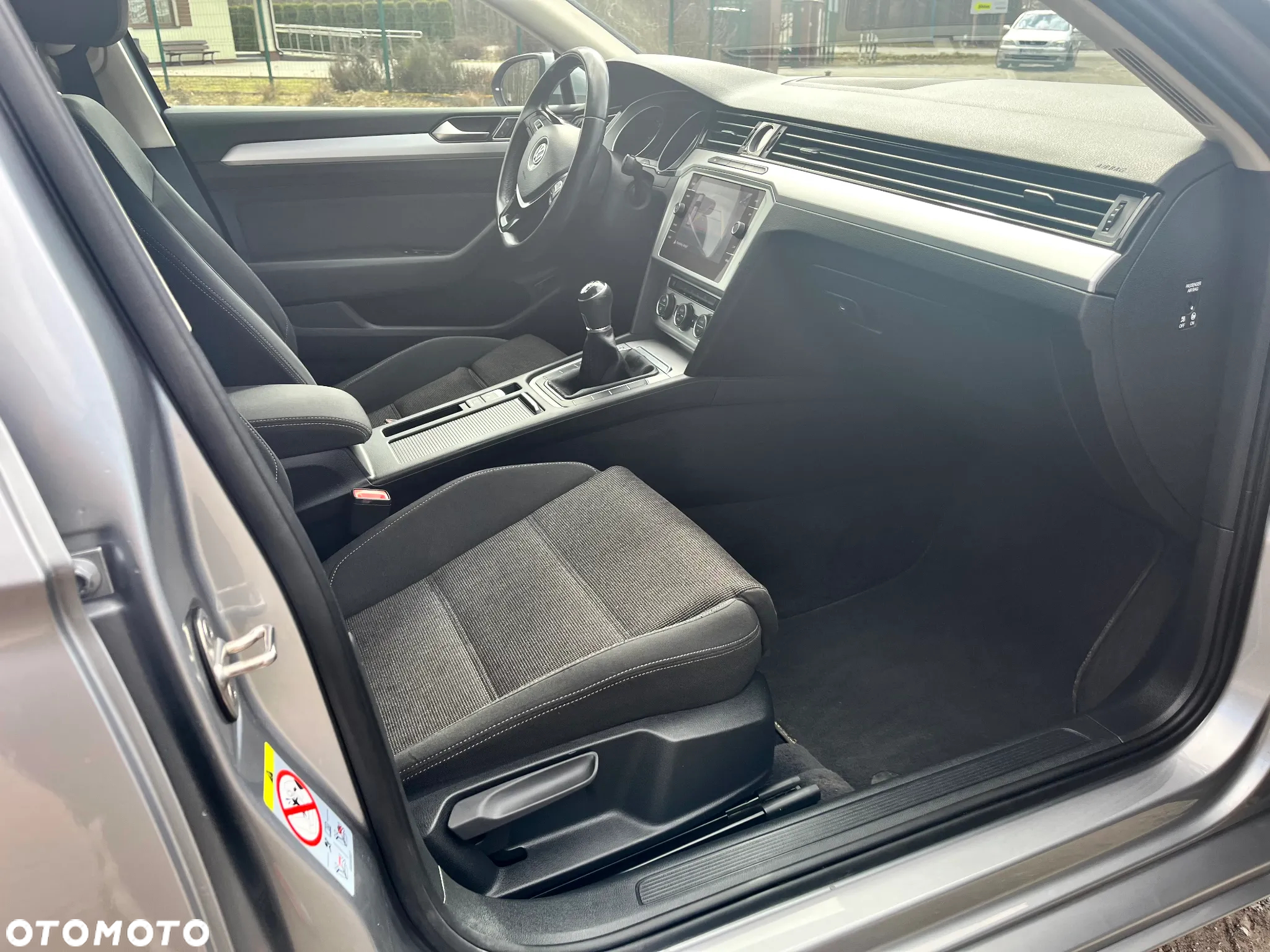 Volkswagen Passat Variant 1.6 TDI (BlueMotion Technology) Comfortline - 25