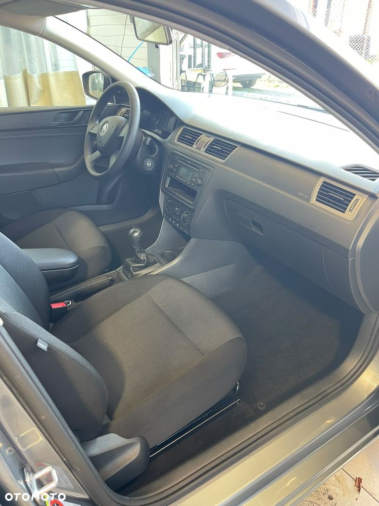 Skoda RAPID 1.2 TSI Cool Edition - 25