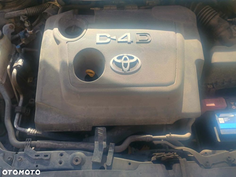 Toyota Corolla 1.4 D-4D Premium MM - 10