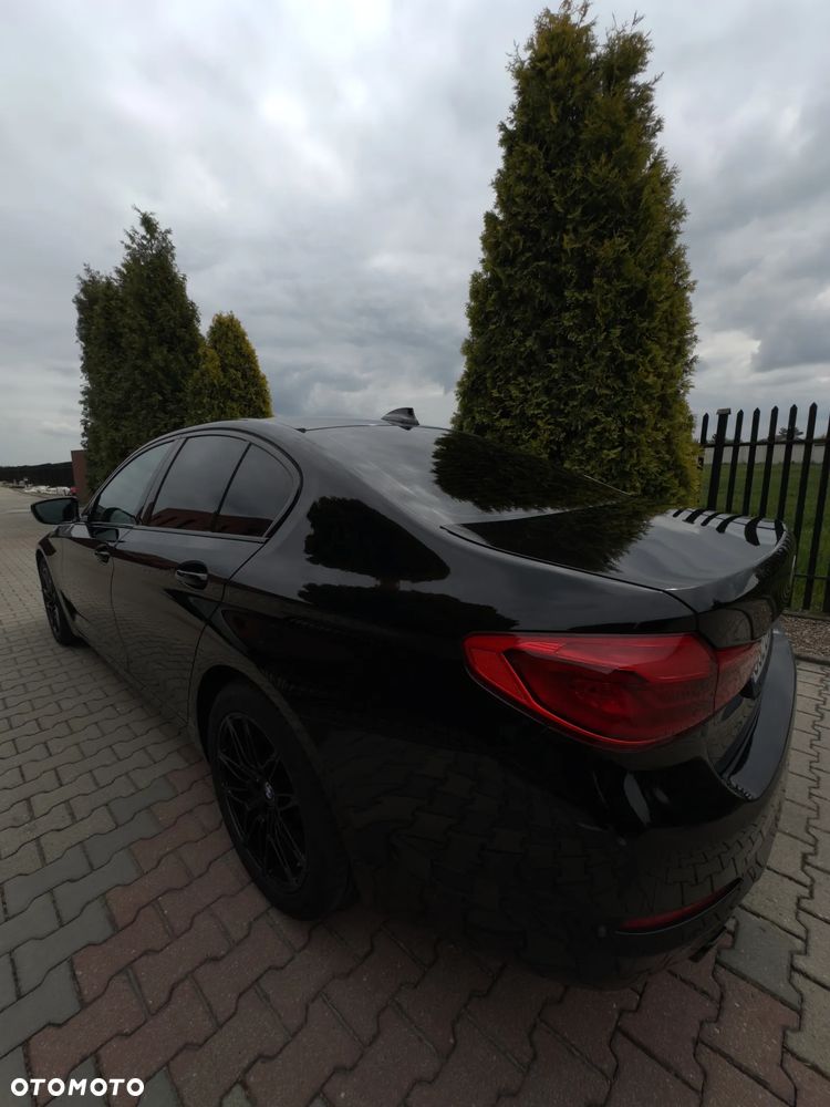 BMW Seria 5 520d xDrive Sport Line sport - 4