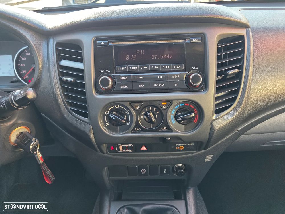 Mitsubishi L200 2.4 DI-D CD Invite 2WD - 11