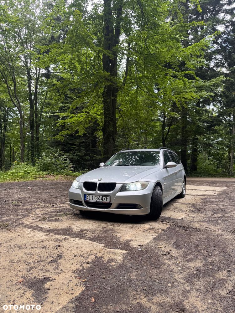 BMW Seria 3 320i - 1