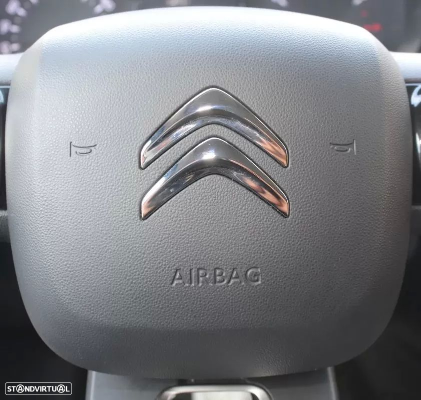 Citroën C3 1.2 PureTech Shine EAT6 - 27